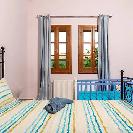 The Backyard- στην αγριά, βόλου