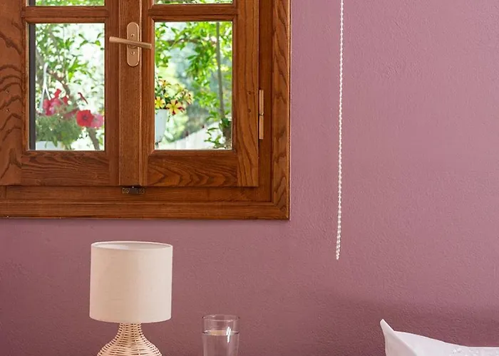 The Backyard- στην αγριά, βόλου