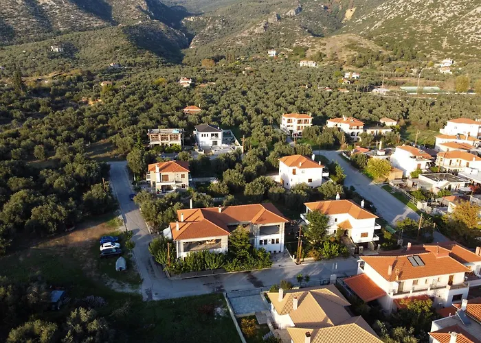 The Backyard- στην αγριά, βόλου * Αγριά