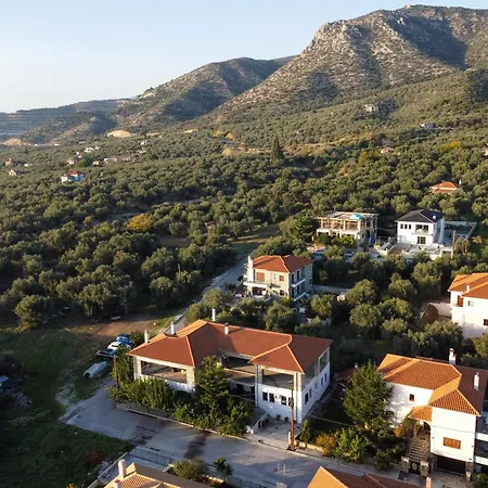 The Backyard- στην αγριά, βόλου Agria